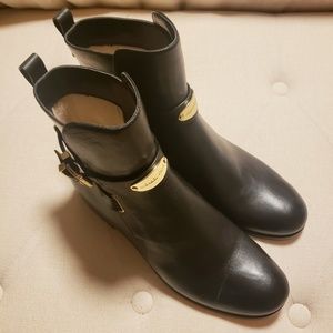 MK Arley Ankle Leather Boots in Black with Gold